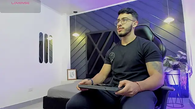 Liam Kleiin online show from 10-11-25, 11:20