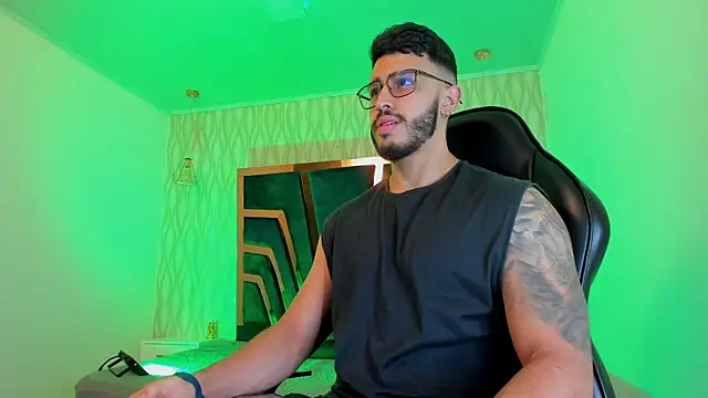 Liam Kleiin online show from 11-26-25, 11:22