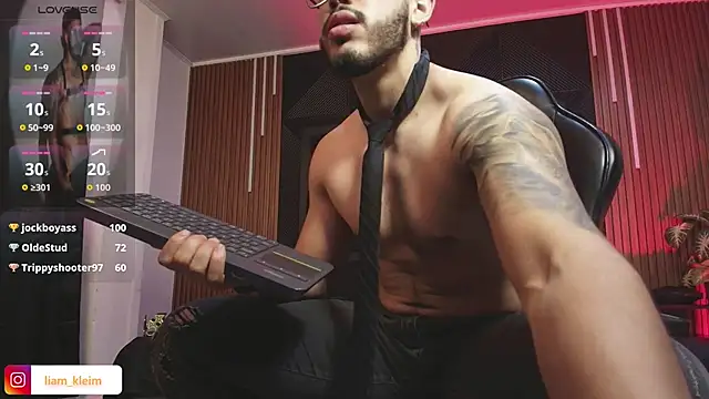 Liam Kleiin online show from 04-10-26, 05:28