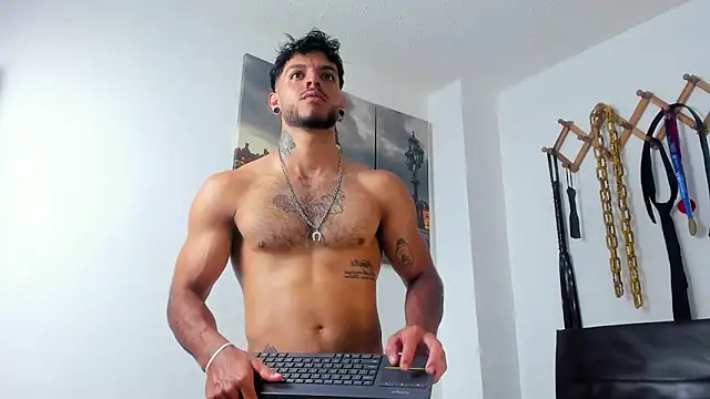 Snapshot of JuanBlade chatting on 12-21-25, 12:12 JuanBlade online show from 12-21-25, 12:12