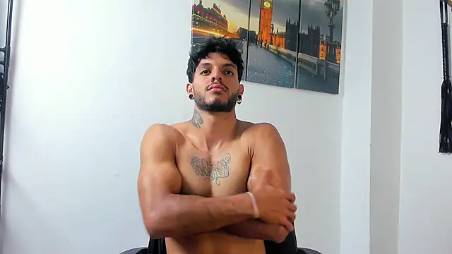 Snapshot of JuanBlade chatting on 01-08-26, 02:14 JuanBlade online show from 01-08-26, 02:14