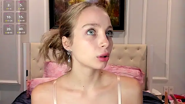 Snapshot of _LISA_BABYMETAL_ chatting on 12-03-25, 04:42 LISA BABYMETAL online show from 12-03-25, 04:42