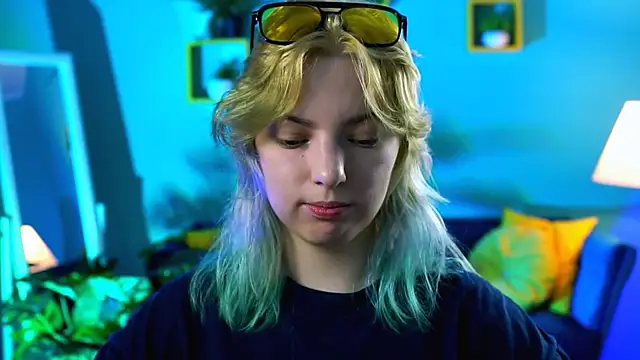 Snapshot of RocKStone_ chatting on 11-08-25, 04:34 RocKStone online show from 11-08-25, 04:34