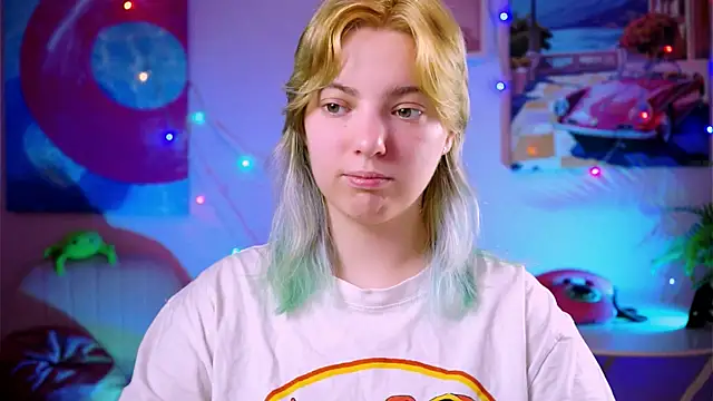 Snapshot of RocKStone_ chatting on 11-11-25, 12:27 RocKStone online show from 11-11-25, 12:27