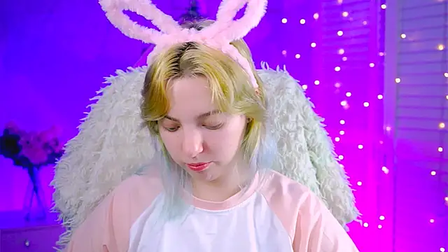 Snapshot of RocKStone_ chatting on 12-04-25, 08:23 RocKStone online show from 12-04-25, 08:23