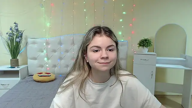 TinaRedly online show from 01-19-25, 05:28