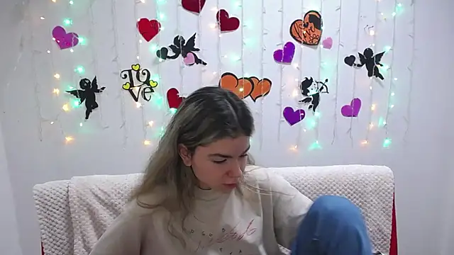 TinaRedly online show from 01-30-25, 09:36