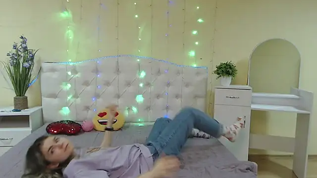 TinaRedly online show from 02-05-25, 10:30