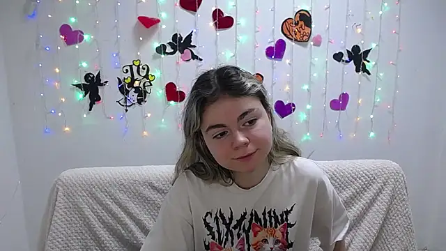 TinaRedly online show from 02-12-25, 03:51