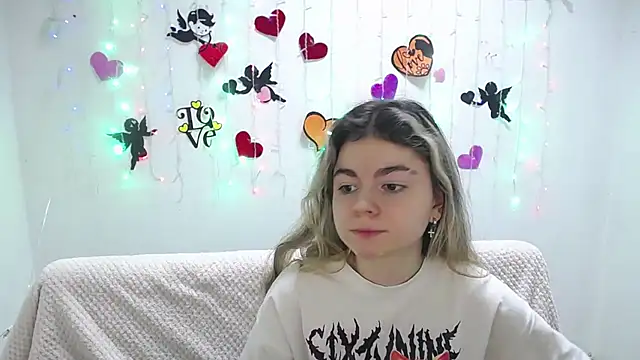 TinaRedly online show from 02-22-25, 03:56