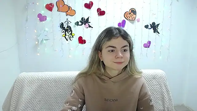 TinaRedly online show from 02-28-25, 06:41