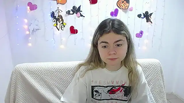 TinaRedly online show from 03-01-25, 01:32