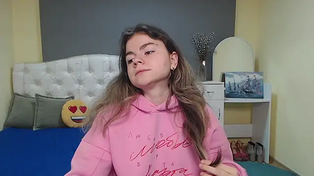 TinaRedly online show from 11-07-25, 06:46