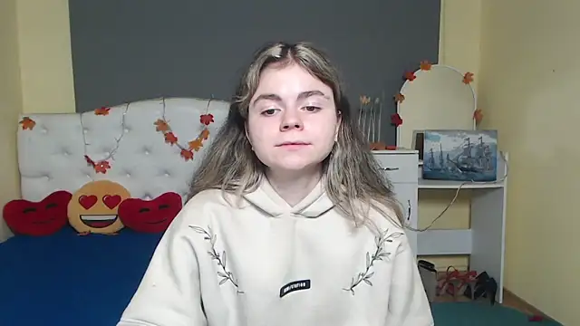 TinaRedly online show from 11-16-25, 06:46