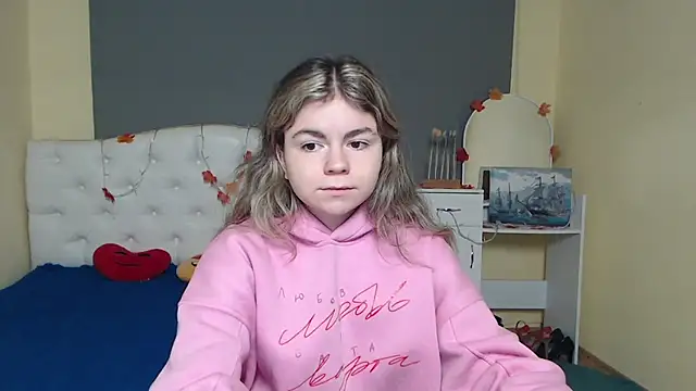 TinaRedly online show from 11-20-25, 06:57