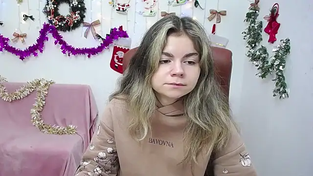 TinaRedly online show from 12-20-25, 06:48