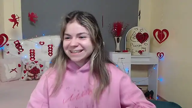 TinaRedly online show from 02-07-26, 06:33