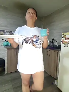 hotandfierylatinos2023 online show from 09-16-25, 10:38