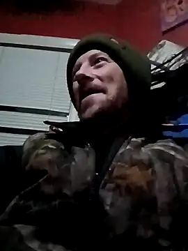 Snapshot of elmerfuddin87 chatting on 12-16-25, 04:28 elmerfuddin87 online show from 12-16-25, 04:28