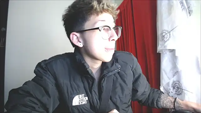  Thomas hot  online show from 01-15-25, 12:04