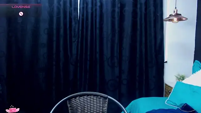 Snapshot of megan_collins96 chatting on 12-15-24, 05:53 megan collins96 online show from 12-15-24, 05:53
