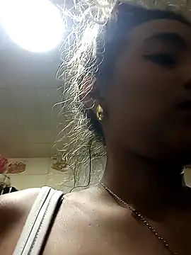 Snapshot of megan_collins96 chatting on 12-28-24, 03:37 megan collins96 online show from 12-28-24, 03:37