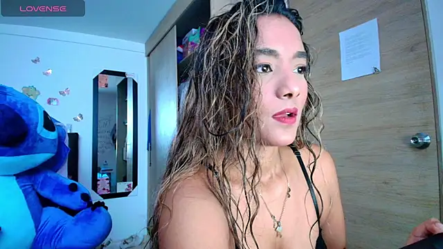 Snapshot of megan_collins96 chatting on 04-27-26, 09:57 megan collins96 online show from 04-27-26, 09:57