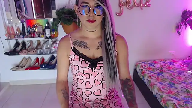 Snapshot of Laveneno_ortiz07 chatting on 12-20-24, 11:47 Laveneno ortiz07 online show from 12-20-24, 11:47