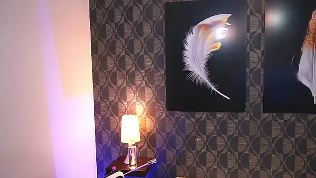 Snapshot of SharomRoss chatting on 02-24-26, 07:12 SharomRoss online show from 02-24-26, 07:12