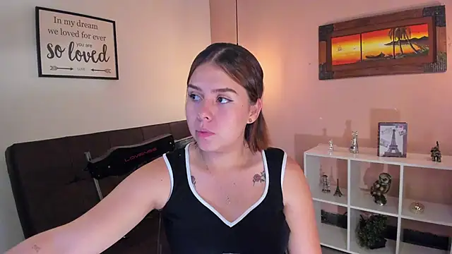 Snapshot of ArianaBaker chatting on 02-18-25, 07:19 ArianaBaker online show from 02-18-25, 07:19