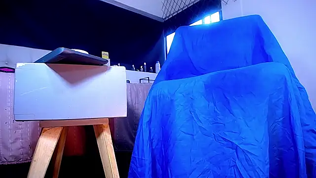 bellatrixx 69 online show from 10-18-25, 11:33