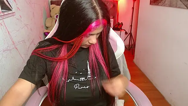 Candela-Smith online show from 10-28-25, 03:58