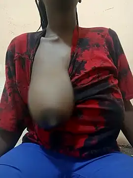 Snapshot of Swirly_blac chatting on 09-10-25, 07:36 Swirly blac online show from 09-10-25, 07:36