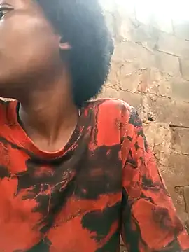 Snapshot of Swirly_blac chatting on 11-12-25, 06:58 Swirly blac online show from 11-12-25, 06:58