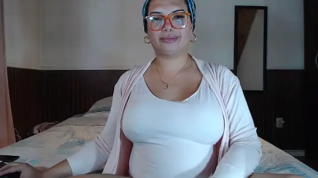 Snapshot of flowerdirtty chatting on 03-29-26, 10:10 flowerdirtty online show from 03-29-26, 10:10