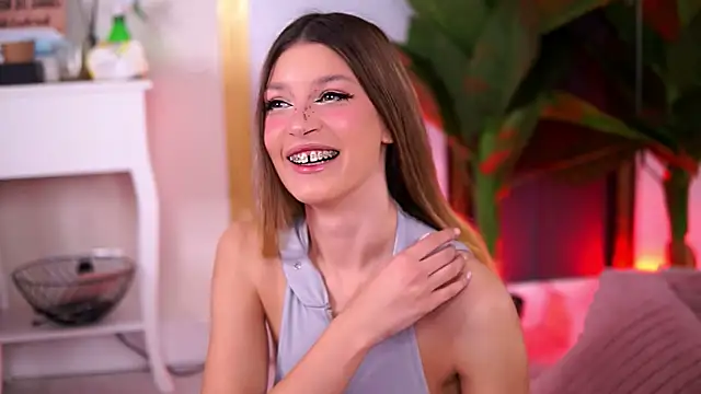 EvaWarenn online show from 10-23-25, 10:25