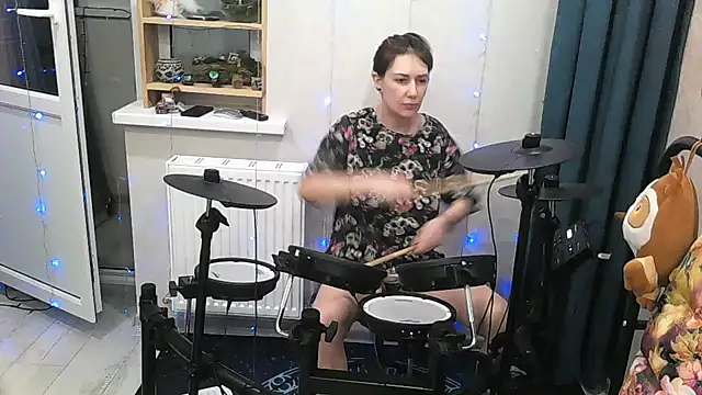 Snapshot of BlueXOwl chatting on 03-15-25, 04:32 BlueXOwl online show from 03-15-25, 04:32