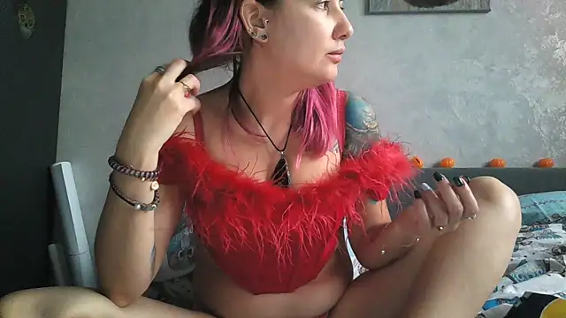 Snapshot of BlueXOwl chatting on 10-18-25, 02:07 BlueXOwl online show from 10-18-25, 02:07