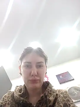 Snapshot of BlueXOwl chatting on 10-22-25, 02:28 BlueXOwl online show from 10-22-25, 02:28