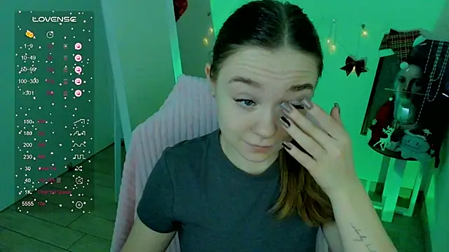 Snapshot of Florence_meow chatting on 01-04-25, 07:34 Florence meow online show from 01-04-25, 07:34