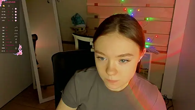 Snapshot of Florence_meow chatting on 01-11-25, 07:28 Florence meow online show from 01-11-25, 07:28