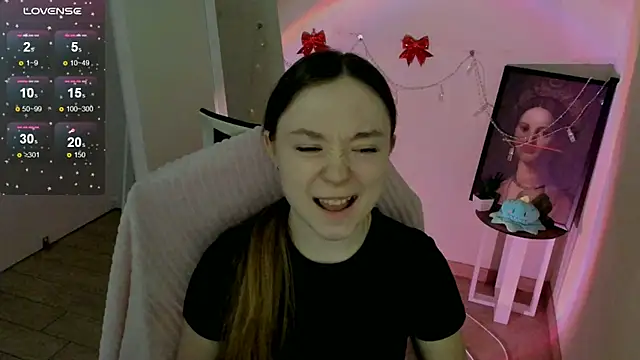 Snapshot of Florence_meow chatting on 02-06-25, 05:09 Florence meow online show from 02-06-25, 05:09