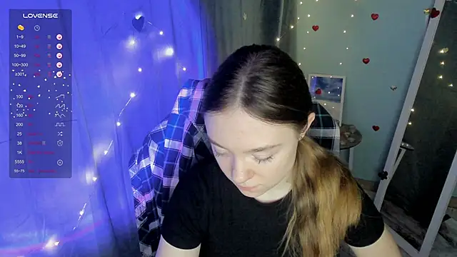 Snapshot of Florence_meow chatting on 03-09-25, 07:45 Florence meow online show from 03-09-25, 07:45