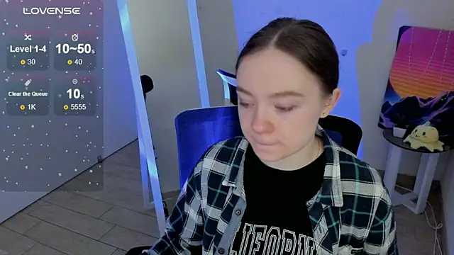 Snapshot of Florence_meow chatting on 10-18-25, 06:37 Florence meow online show from 10-18-25, 06:37