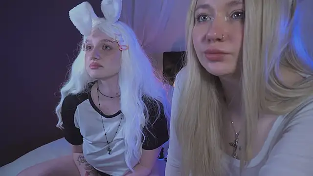 ELLIEJAY online show from 04-11-26, 05:45