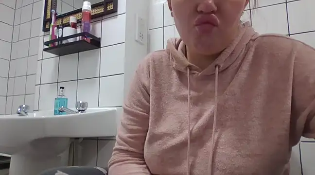 magical mia online show from 01-29-25, 05:24