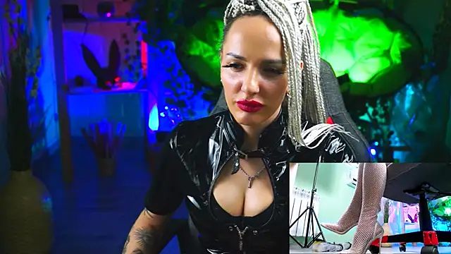 MonicaMaxwel online show from 03-07-25, 06:11