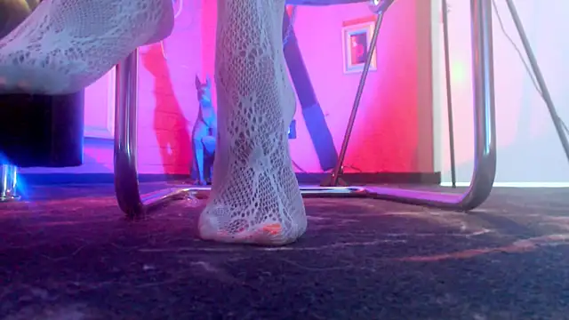 Snapshot of MonicaMaxwel chatting on 02-20-26, 10:38 MonicaMaxwel online show from 02-20-26, 10:38