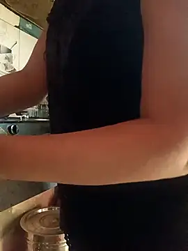 Snapshot of Ankita202 chatting on 11-04-25, 07:18 Ankita202 online show from 11-04-25, 07:18