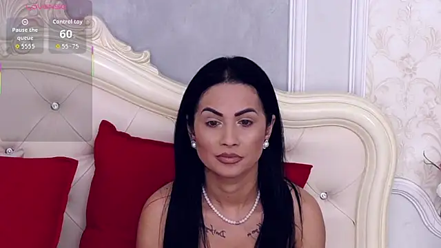 HeidiLust online show from 11-18-25, 06:40